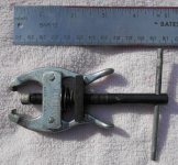 indestro_130A_battery_terminal_puller_01.jpg indestro_130A_battery_terminal_puller_01.jpg