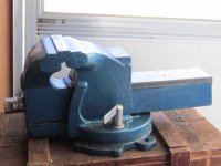 Unknown vise.jpg