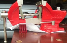 Wilton Shop King vise IMG_1107.jpg