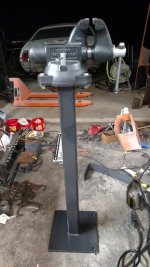 Vise PEdestal.jpg