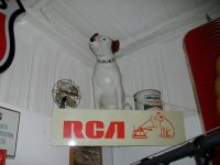 Nipper the RCA Dog and shop 060.jpg