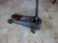 floor jack.jpg