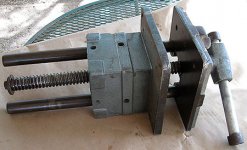 wilton_corner-mount_vise-side.jpg
