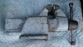 Craftsman_05191_vise_2.jpg