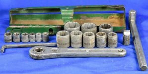 Indestro 1452 'Handy' 19-pc 1.2 & 1.4 hex drive SAE socket set (Ebay 192416897812 02).jpg