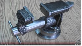 Screenshot_2018-07-29 DIY VISE ANVIL from Railroad track - Blacksmith beginner - YouTube(1).jpg
