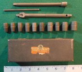 Duro Chrome Indestro 1.4 dr SAE socket set (New Britain box) 02.jpg Duro Chrome Indestro 1.4 dr SAE socket set (New Britain box) 02.jpg
