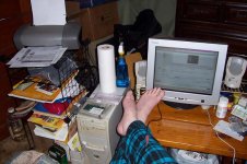 desk1sm.jpg