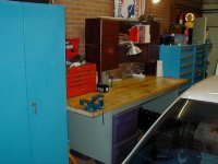 cabinetbench.JPG