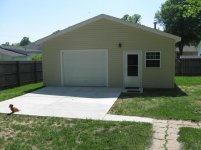 Sams Garage 001.jpg