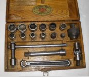 H & G Eastern Machine Screw Corp. 17-pc SAE socket set (Ebay 223264816721 01).jpg