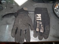 gloves1.jpg