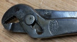 Dutch Tool Co. 6-in. slip-joint angle-jaw pliers (Ebay 113325097166 04).jpg Dutch Tool Co. 6-in. slip-joint angle-jaw pliers (Ebay 113325097166 04).jpg
