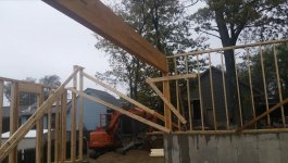 Main beam going up on the backside of the garage..jpg