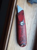 utilityknife1.jpg