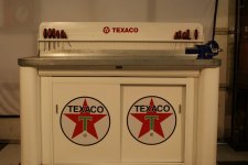 texaco work bench.jpg