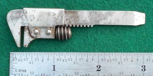 Gormully & Jeffery Mfg. Co. 3-inch bicycle wrench 01.jpg
