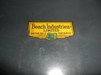 VINTAGE BEACH TOOL BOX 1C.jpg