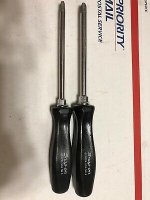 lot-35-snap-on-no3-and-no4-phillips-head-screw-drivers.jpg