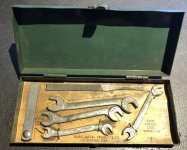 Duro ignition set cardboard tin medic.jpg