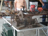 OLD GRINDER : VISE.jpg