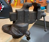 athol_no.77_vise_dec19,1905_patent_swivel-2.jpg