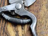 Seymour Smith 124 bypass hand pruners (Ebay 265105945641 02).jpg